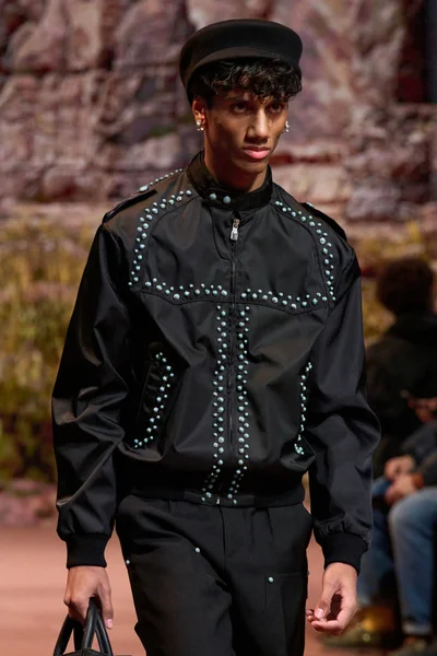 Look 145